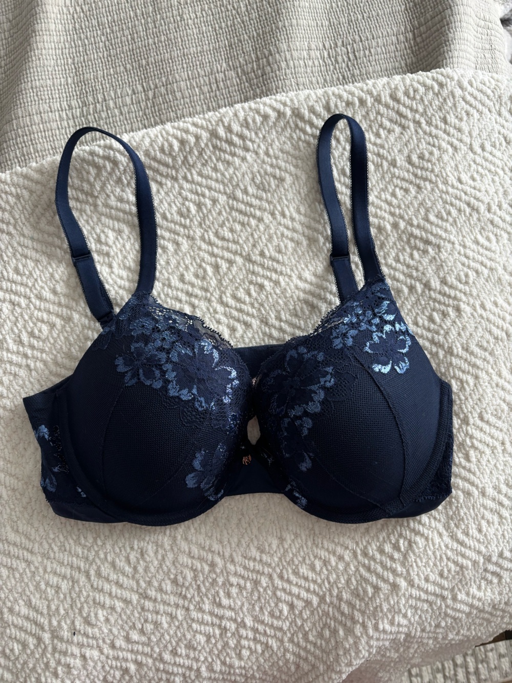 Victoria's Secret Navy Blue Floral Lace bra